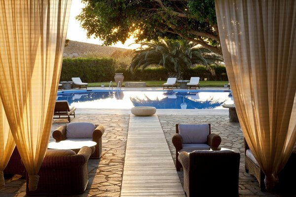 Piscine d été d arbres naturels