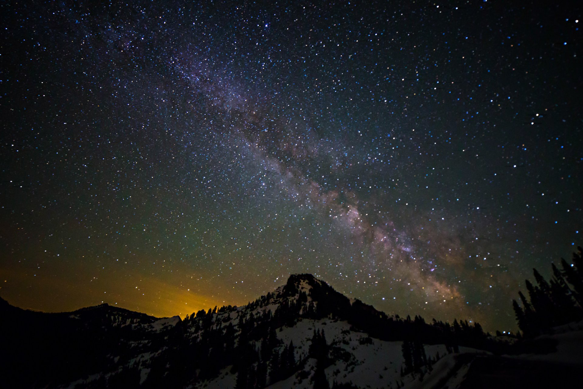 espacio estrellas noche espacio vía láctea montañas paisaje