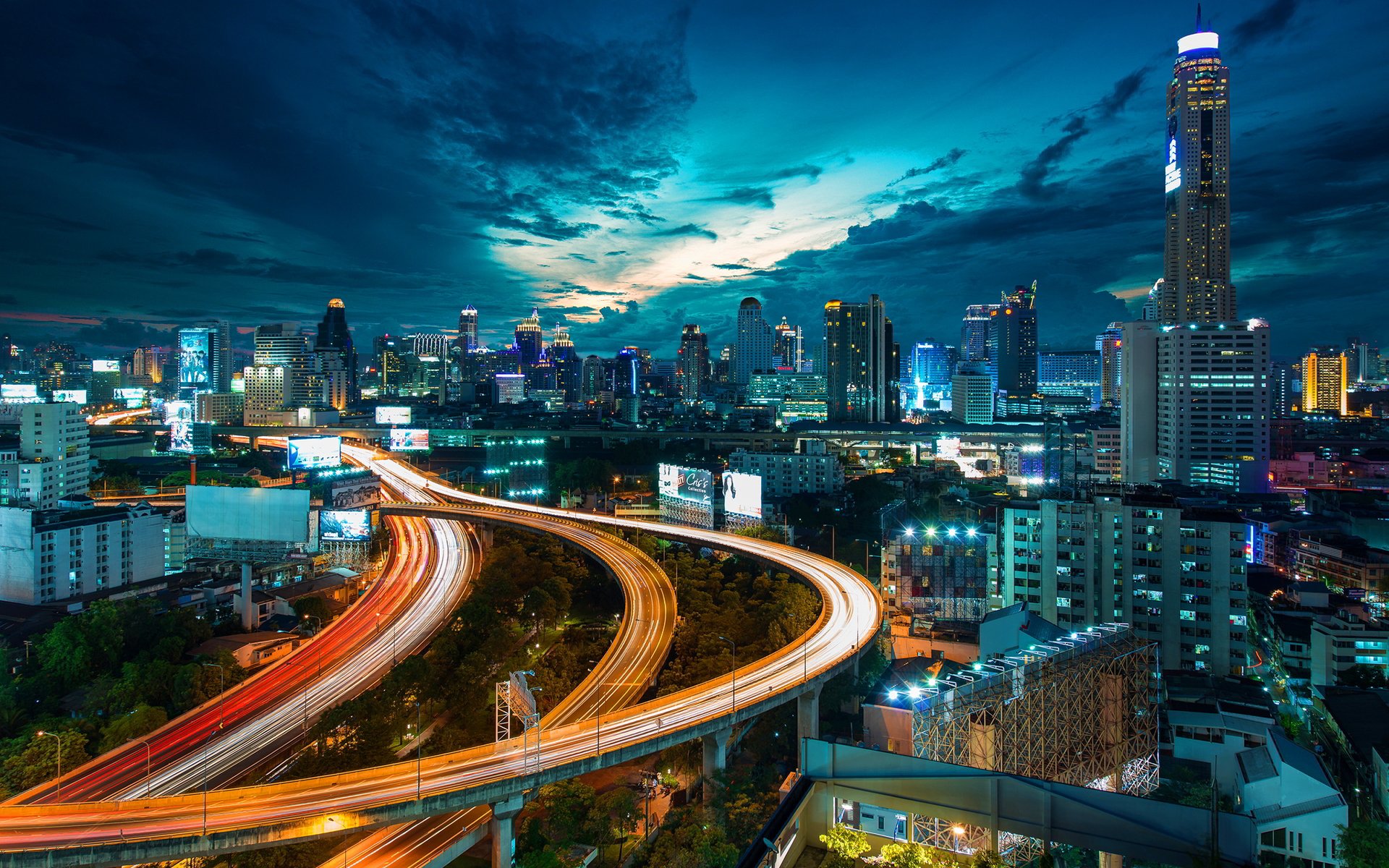 città case luce strade cielo nuvole