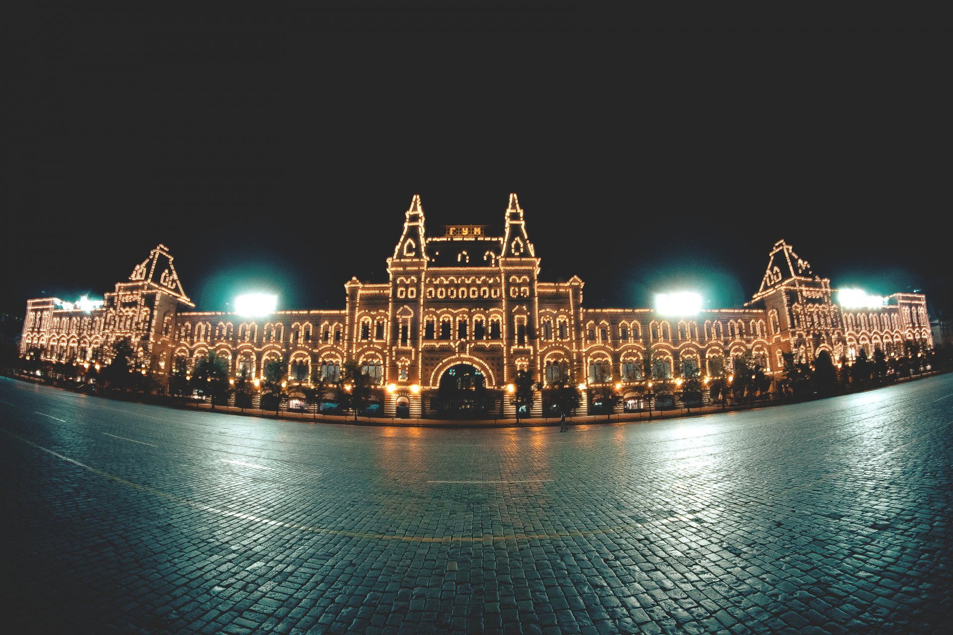 moskau nacht gum roter platz gebäude lichter sanchezi