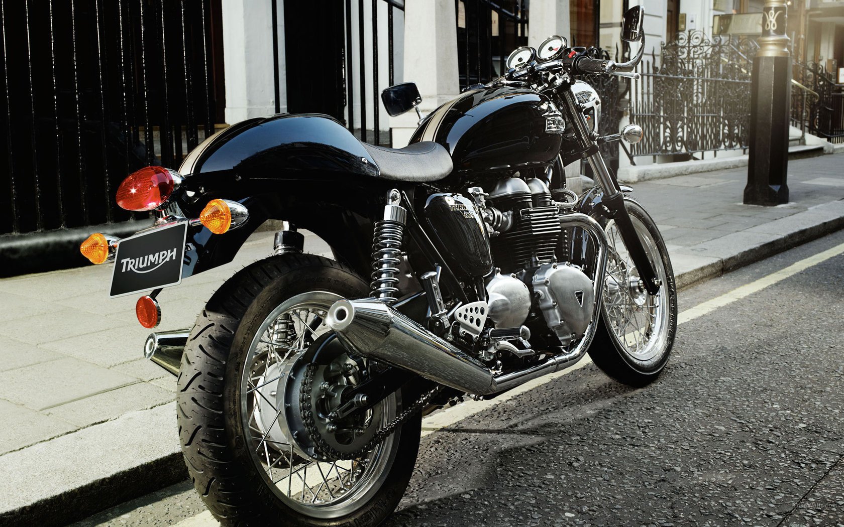 triumph triumph thruxton café racer cafe racer