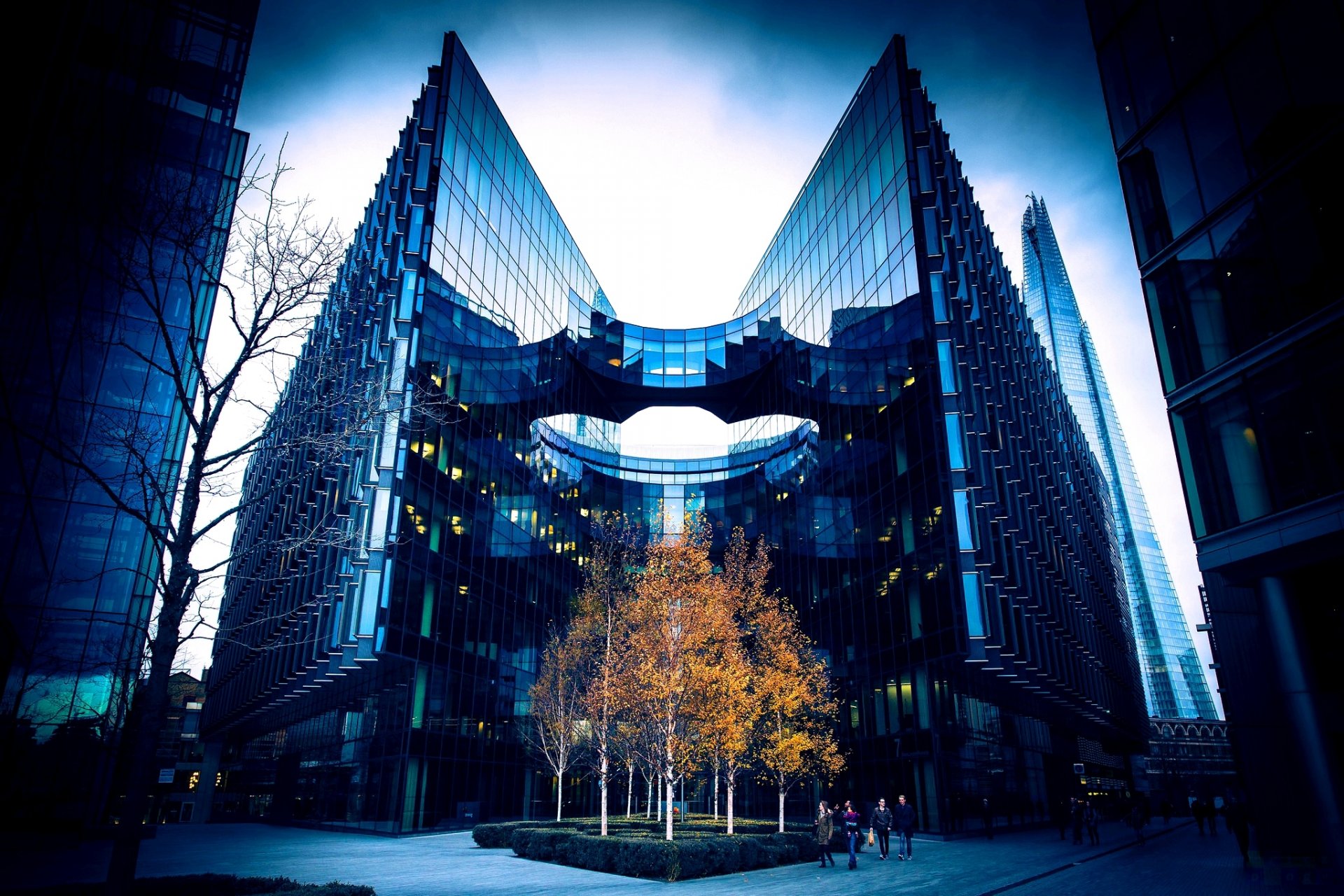 londres royaume-uni angleterre ville 7 plus londres riverside bâtiment architecture art nouveau verre arbres automne rue gens