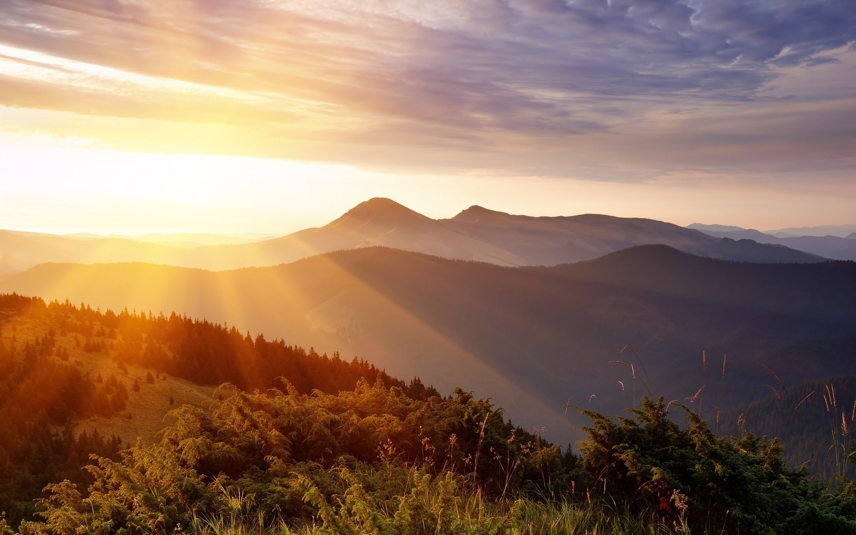 colline nuvole luce sole tramonto