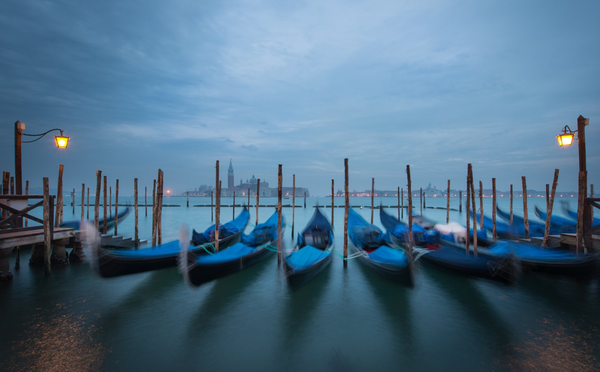 piazza san marco venice italy town channel boat of the nacelle lamps night sky cloud