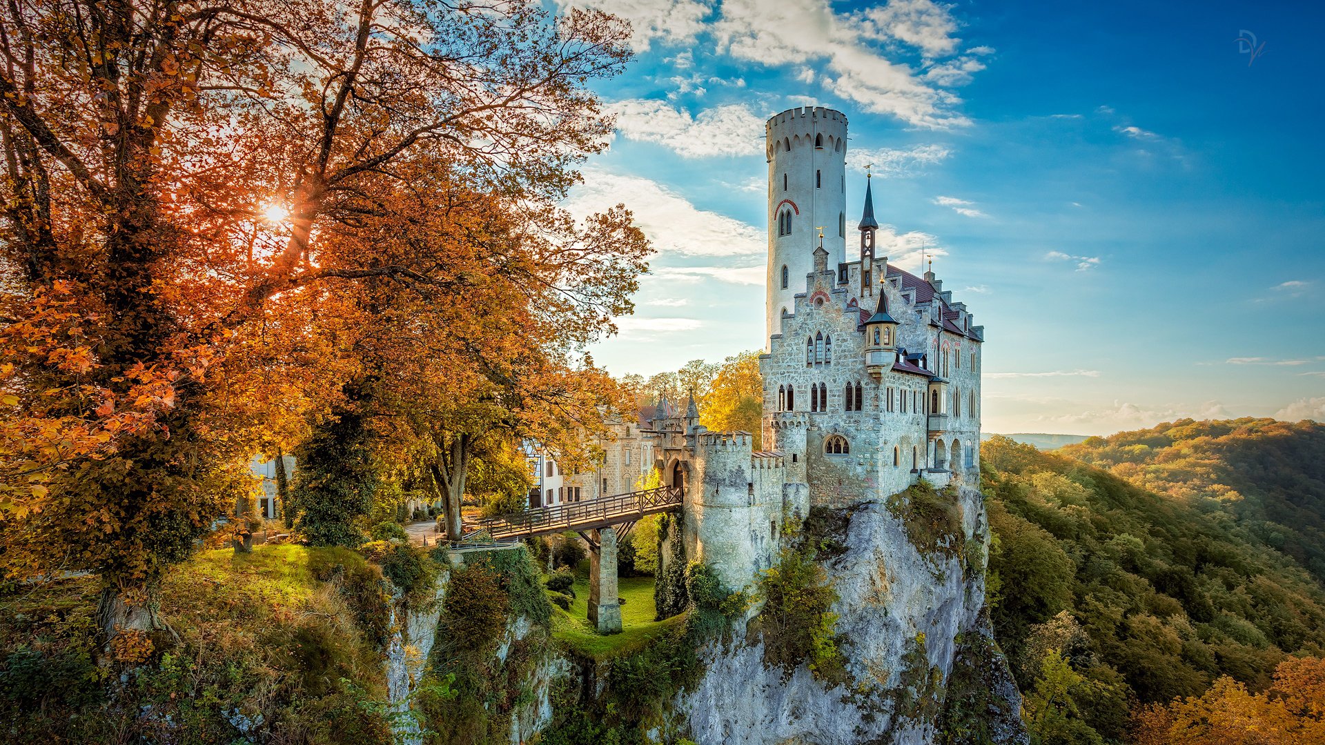allemagne land de bade-wurtemberg commune de liechtenstein château de liechtenstein château de conte de fées automne octobre
