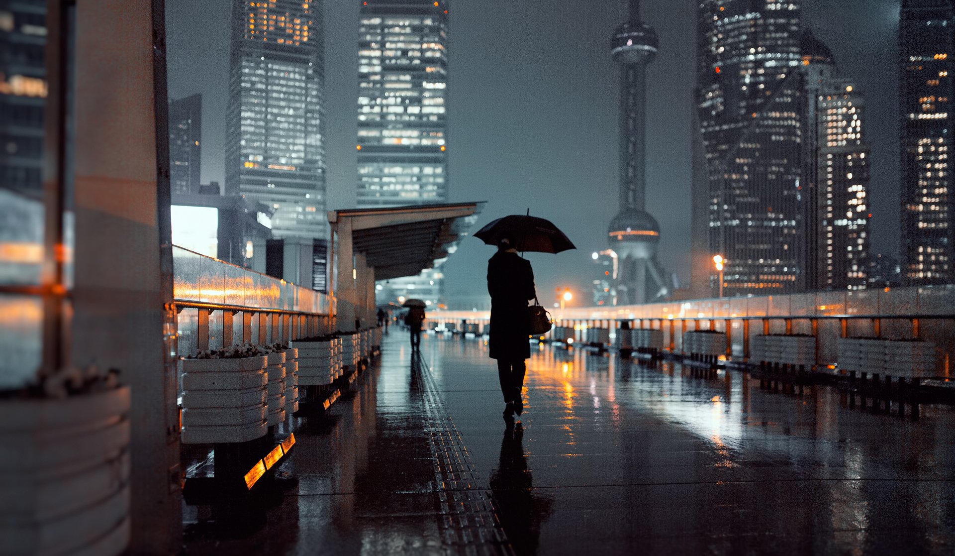 shanghai shanghai tower shanghai oriental pearl regenschirme mädchen lichter straße