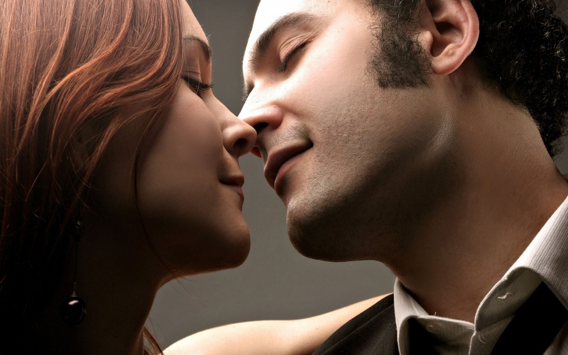ragazzo ragazza bacio