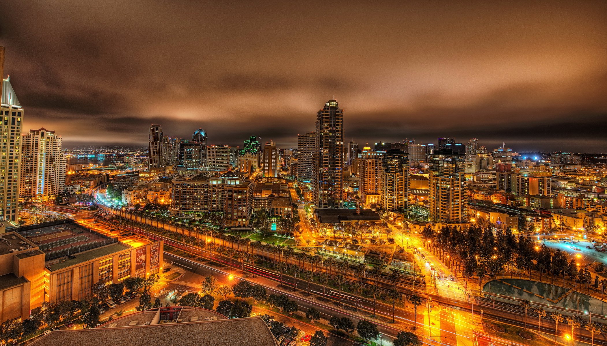 usa kalifornien san diego stadt san diego nacht panorama häuser hochhäuser lichter straßen palmen metropole straßen