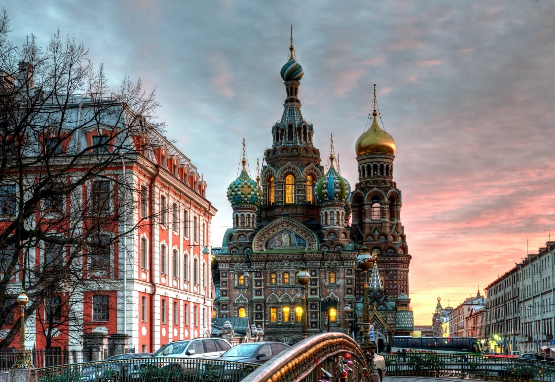 tempel erlöser im blut st. petersburg russland