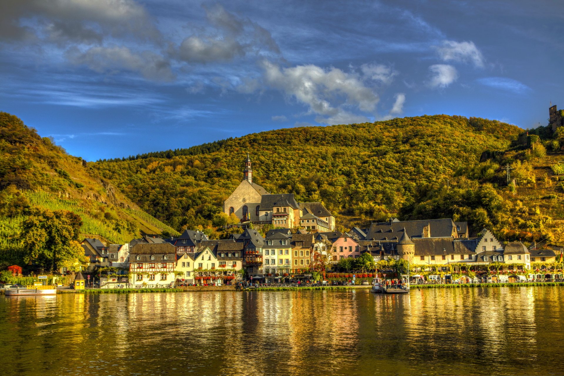 deutschland ellenz-poltersdorf stadt fluss häuser berge wald