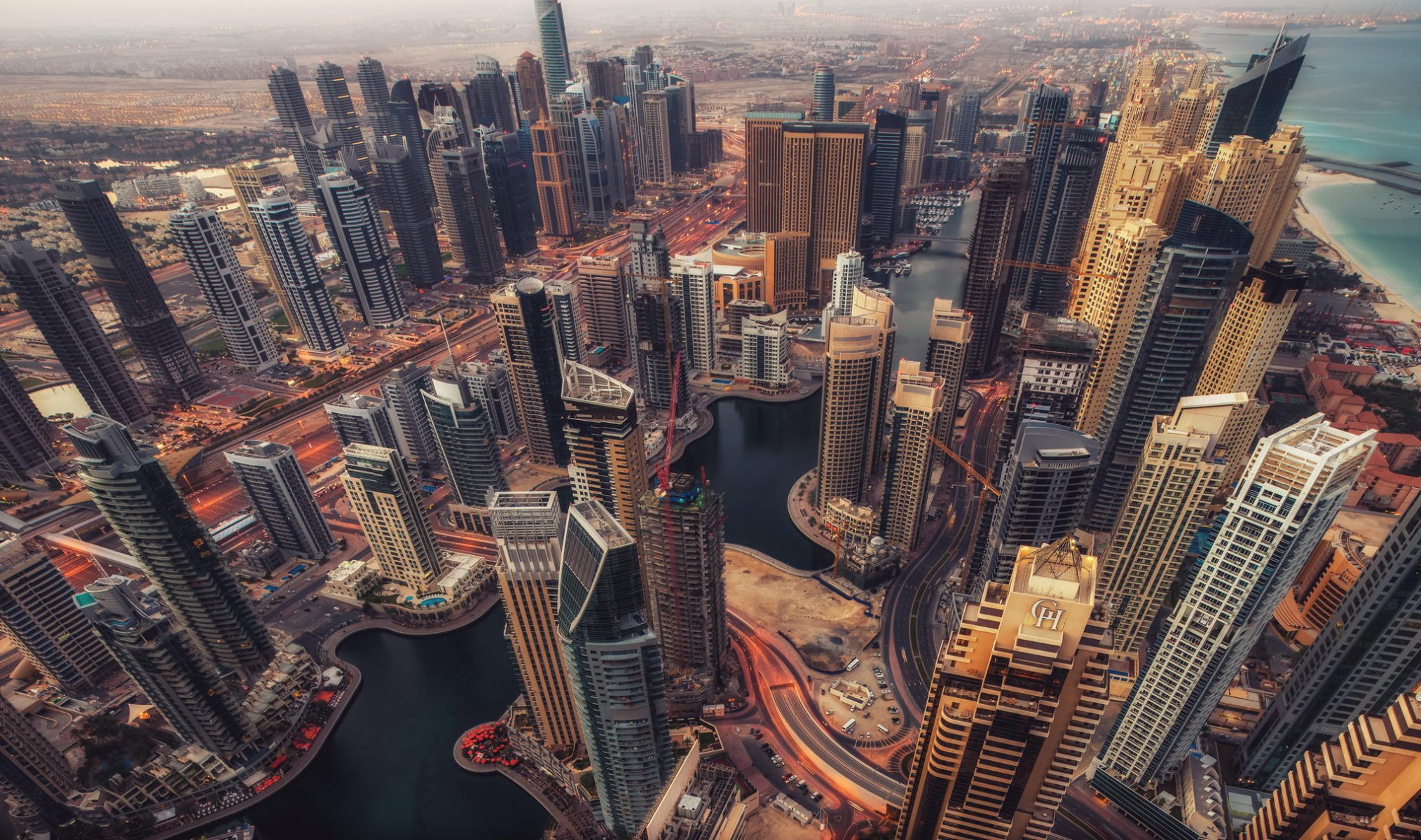 altitude panorama ville dubaï eau gratte-ciel