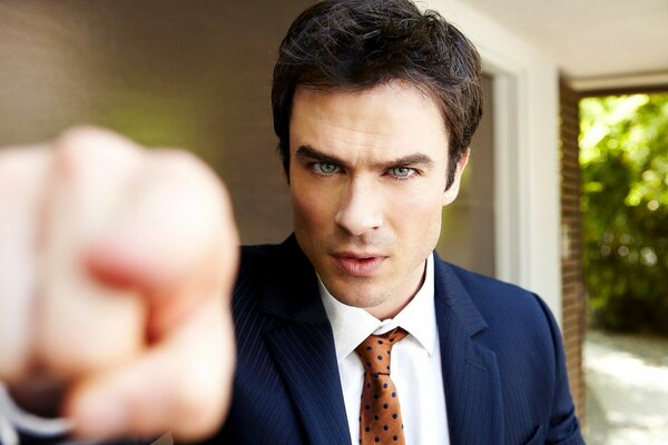 Ian Somerhalder points his finger