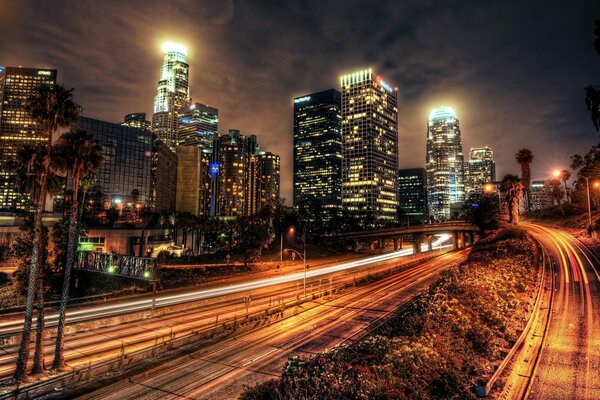 Noc w Los Angeles szybkie samochody