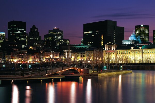 Luces de la noche de la ciudad de Montreal
