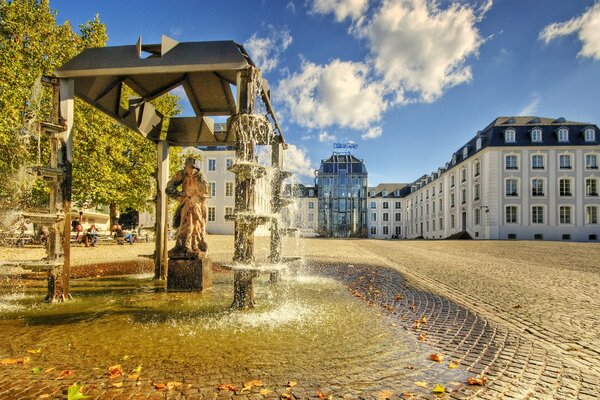 Fountain at the statue on the street