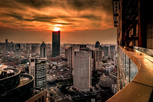 Tramonto in Cina. Edifici serali di Shanghai
