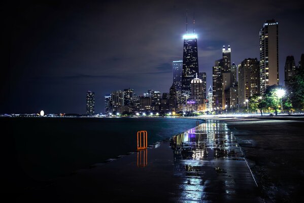 Rascacielos en Chicago luces de la noche