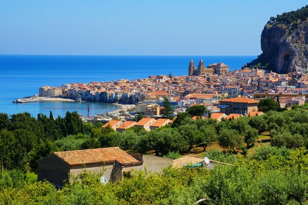 Bella cittadina sul mare in Italia