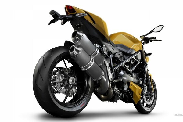 Moto Duatty giallo e nero su sfondo bianco