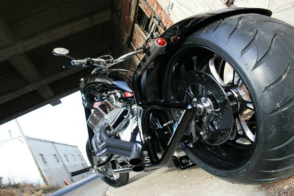 Bike v8 wheel close-up