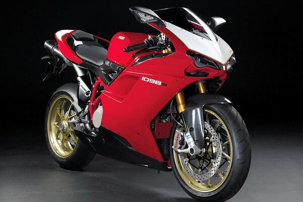 Superbike de color rojo brillante