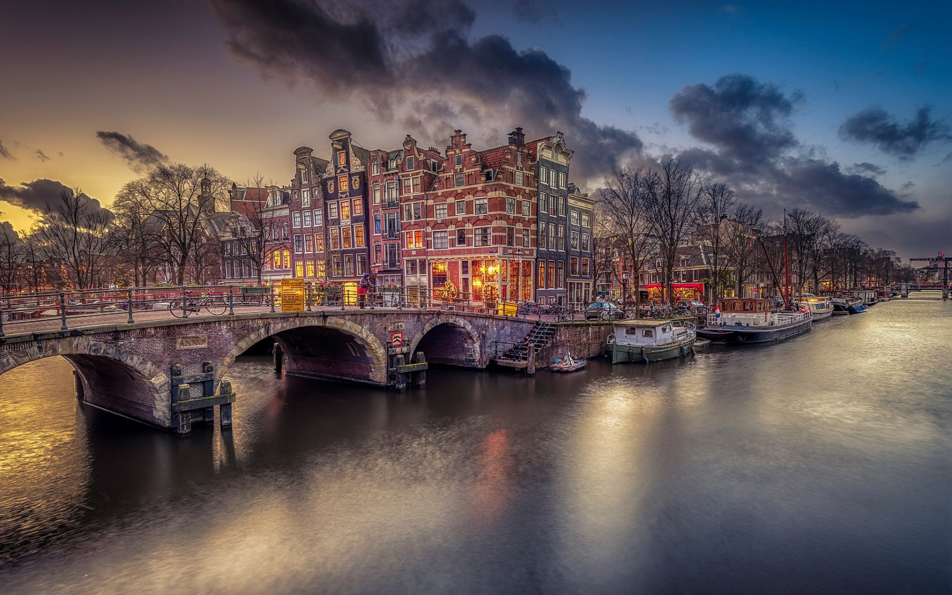 amsterdam canal pont nuages