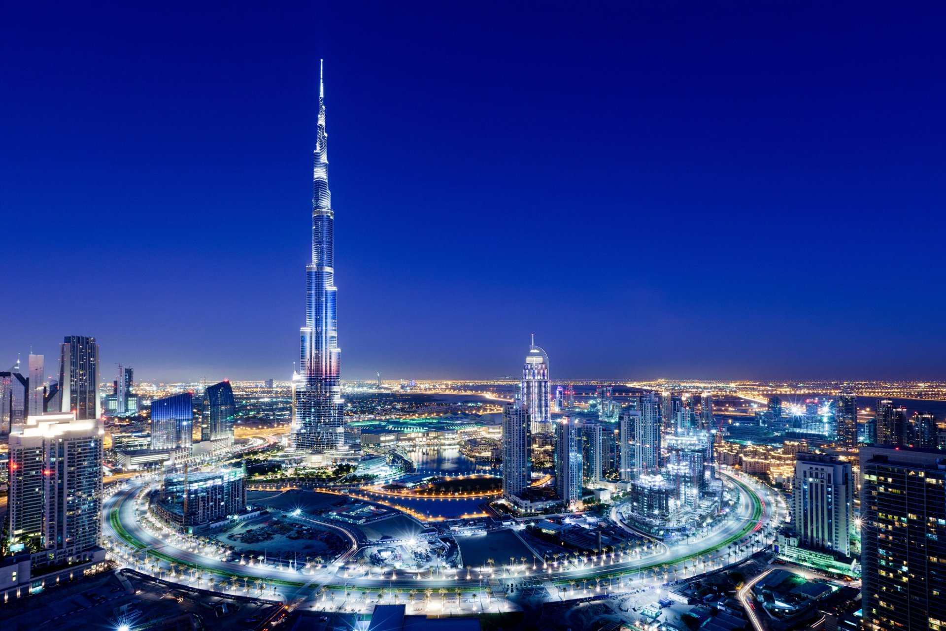 eau ville dubaï tour burj khalifa lumières soirée