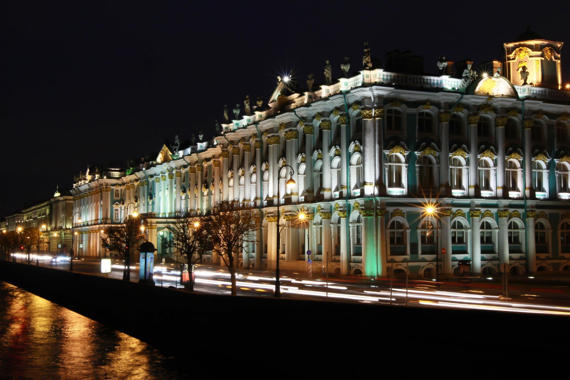 saint-pétersbourg peter russie saint-pétersbourg nuit lumières musée musée de l ermitage