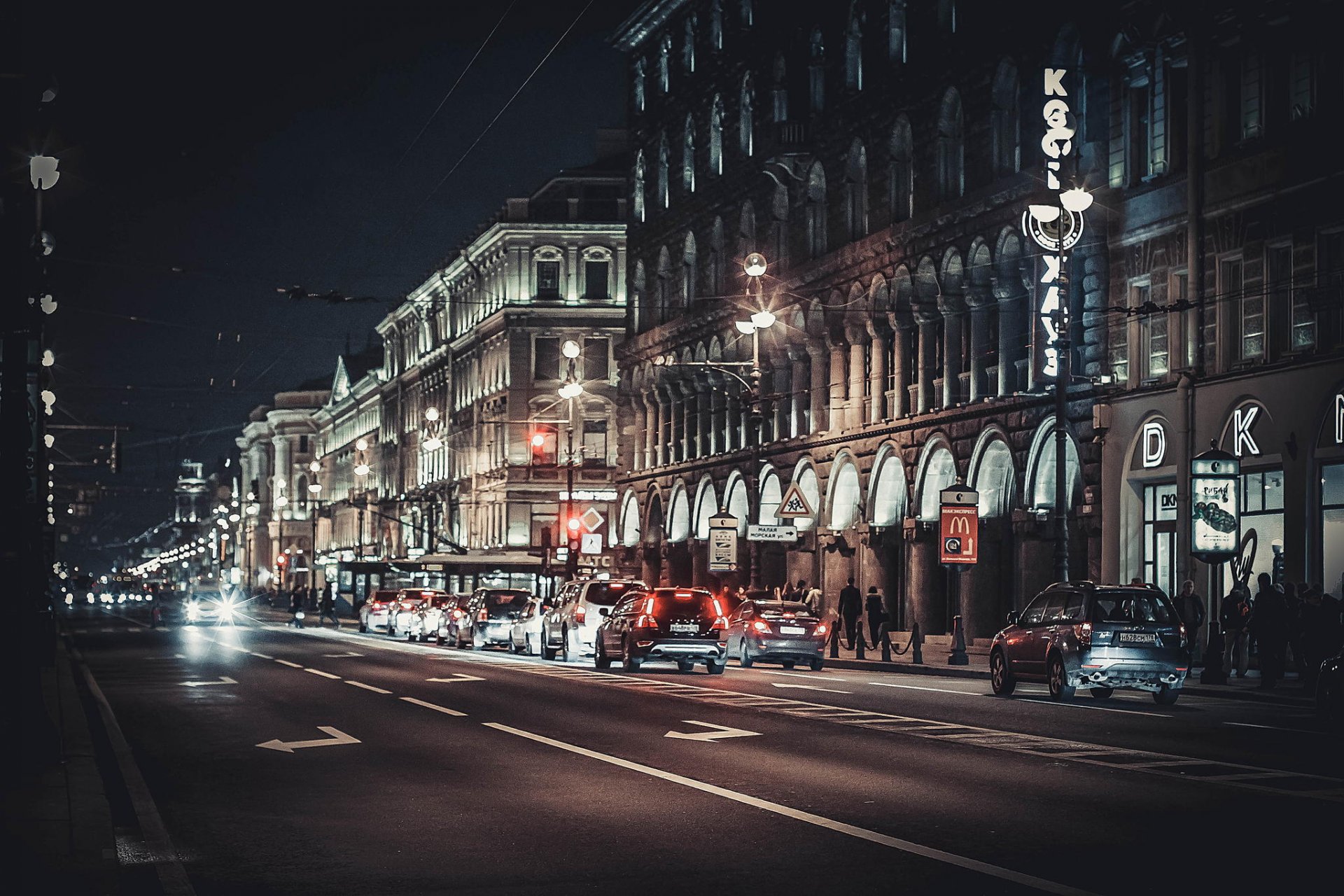 saint-pétersbourg peter russie saint-pétersbourg rue perspective nevski nuit