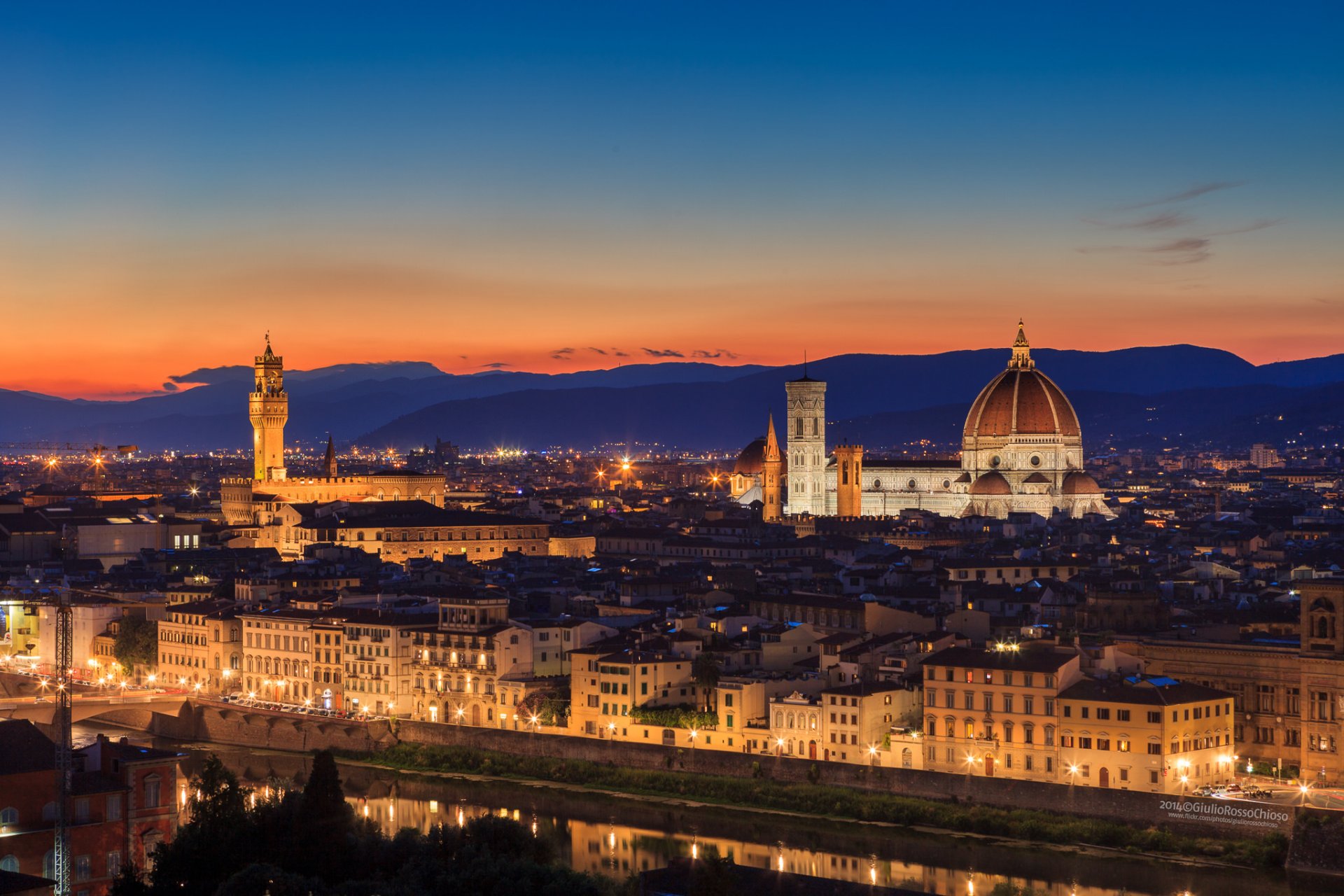 firenze florencia toscana italia la cattedrale santa maria del fiore palazzo vecchio santa maria del fiore ciudad arquitectura catedral iluminación noche naranja puesta de sol cielo