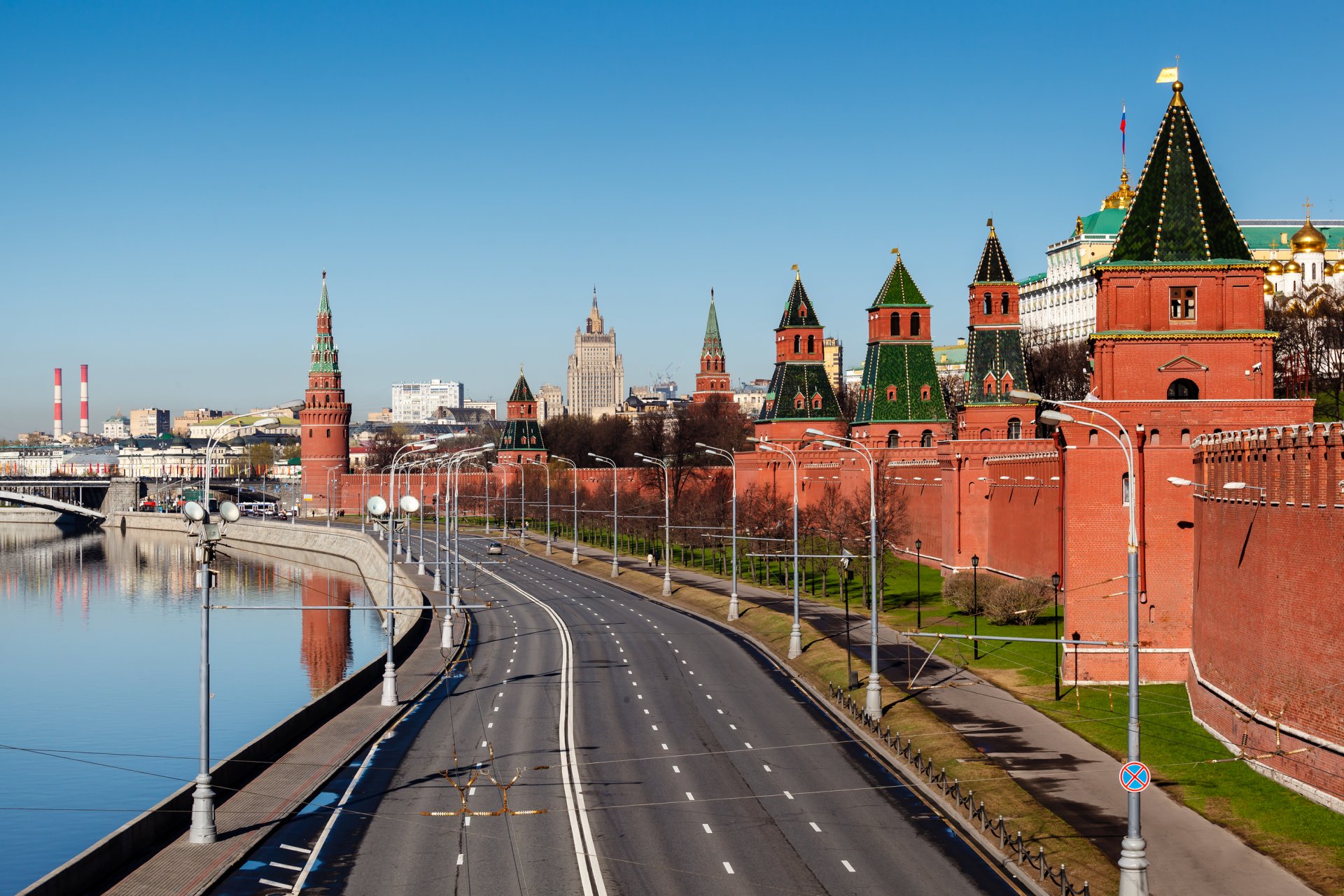 der kreml die böschung moskau die kremlmauer russland die hauptstadt