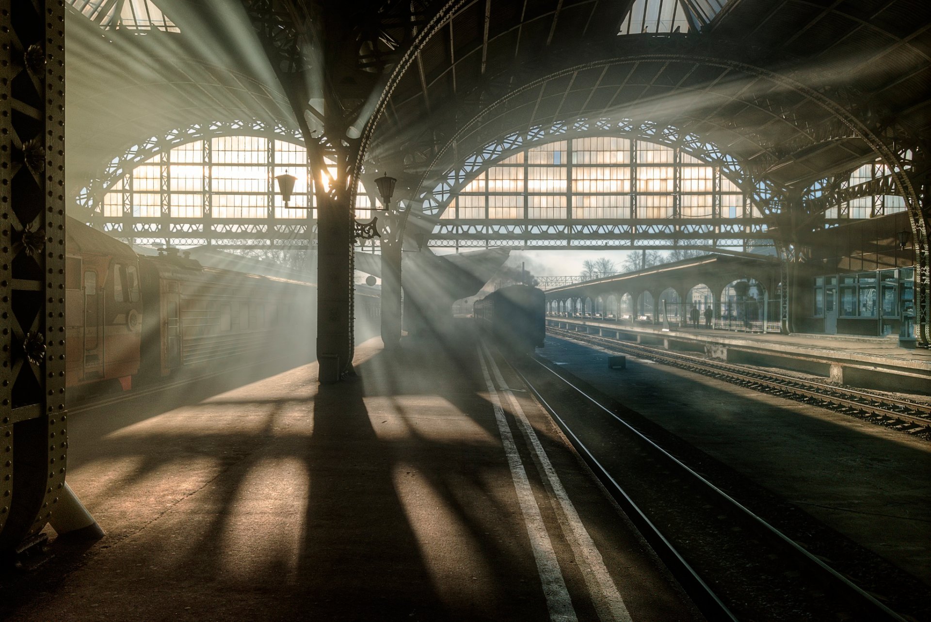 t. petersburg vitebsk station light