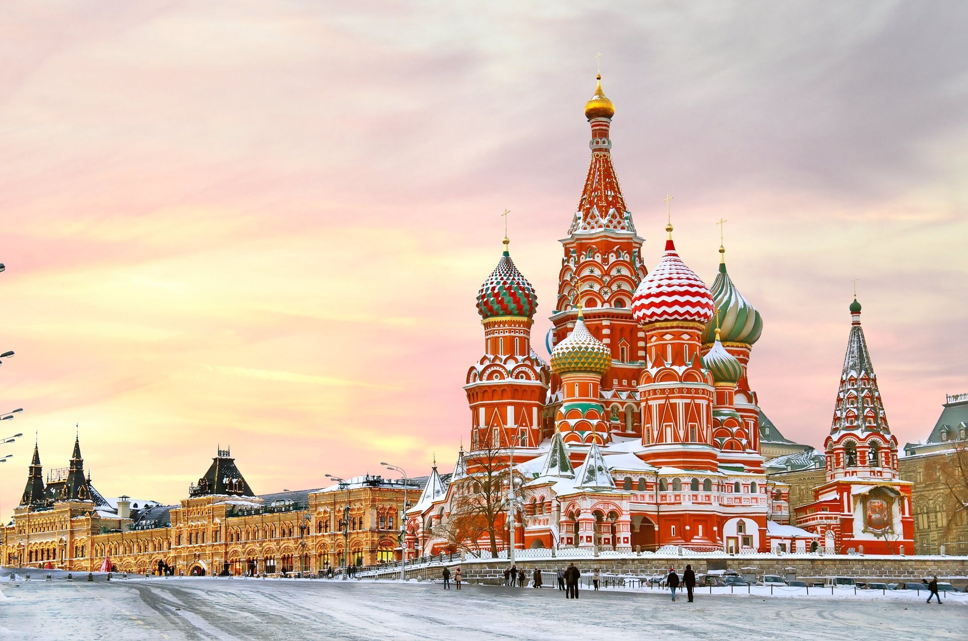 moscow russia kremlin city st. basil s cathedral square winter snow