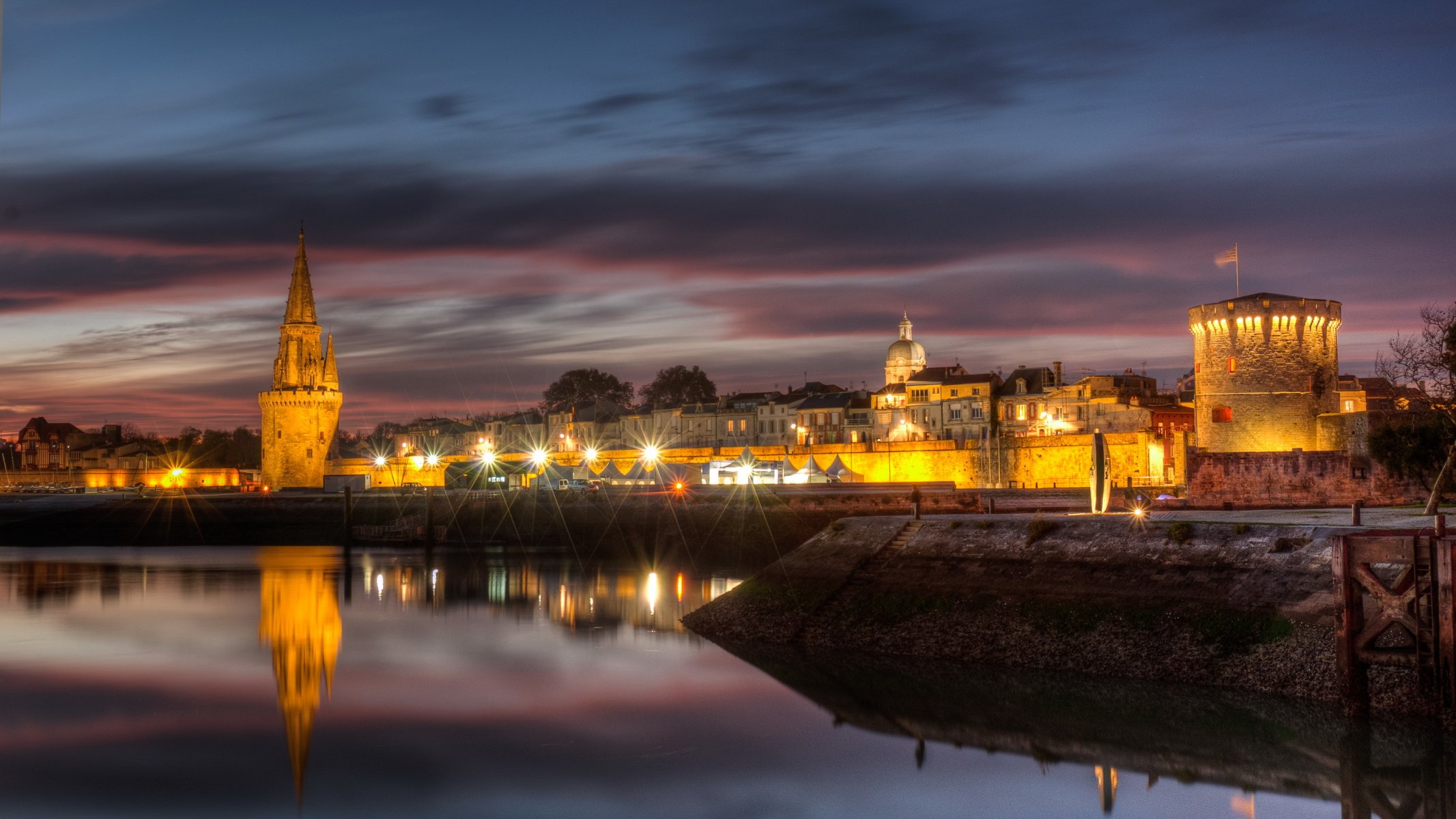 francia la rochelle case architettura fiume sera