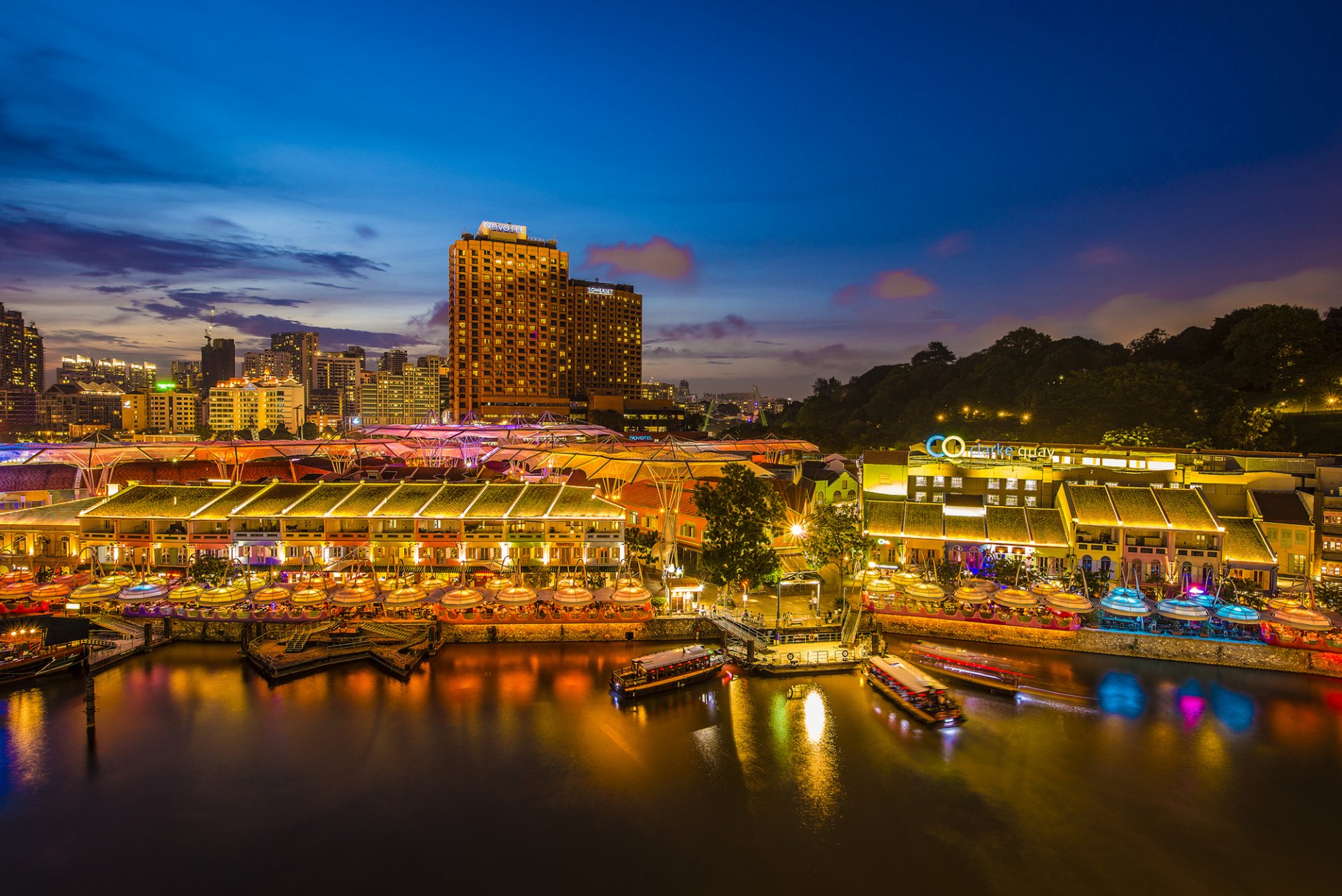 singapur asien stadt nacht bucht liegeplatz häuser wolkenkratzer gebäude lichter hintergrundbeleuchtung