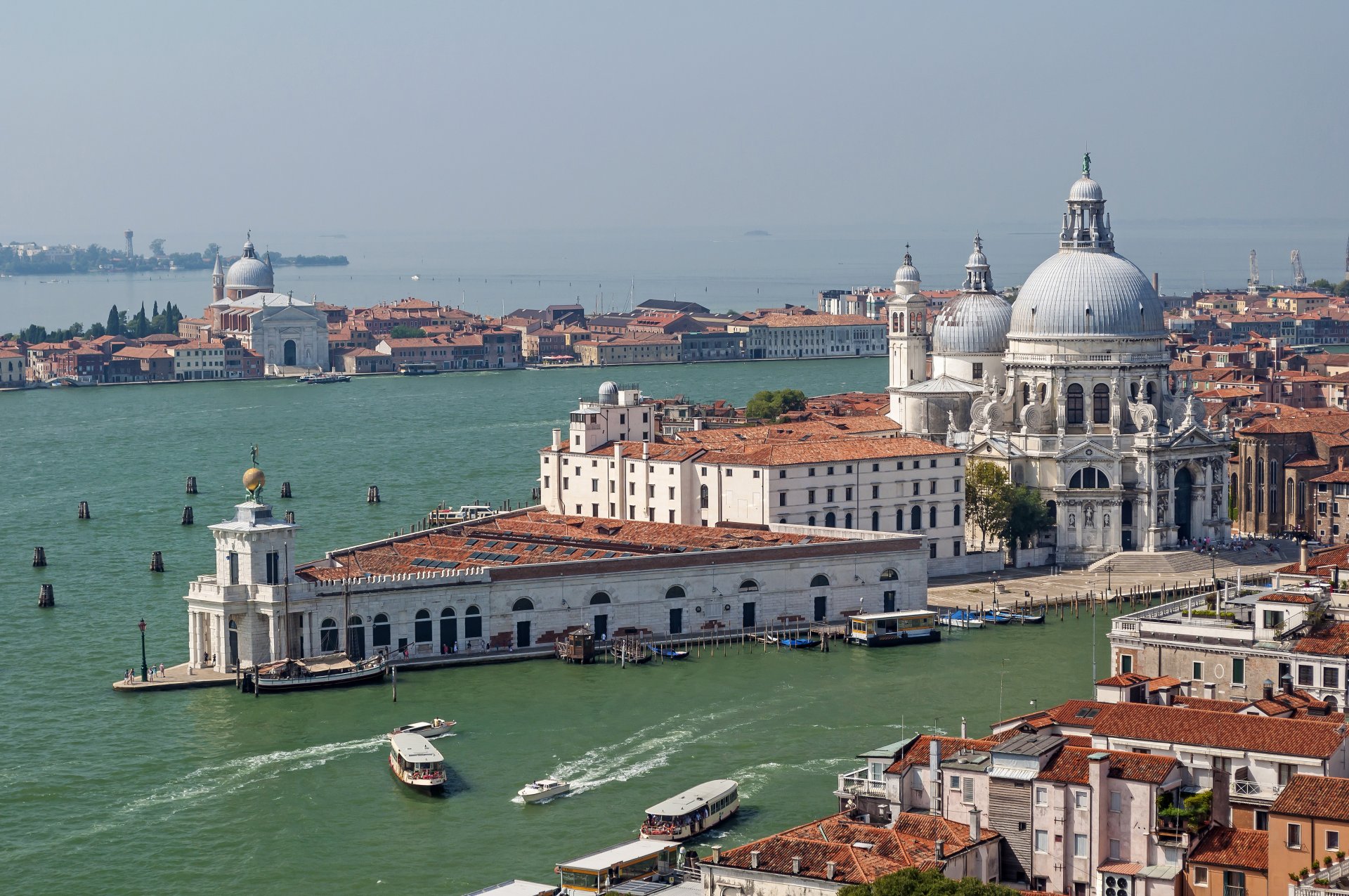 włochy domy wenecja katedra santa marie della salute canal grande miasto zdjęcia