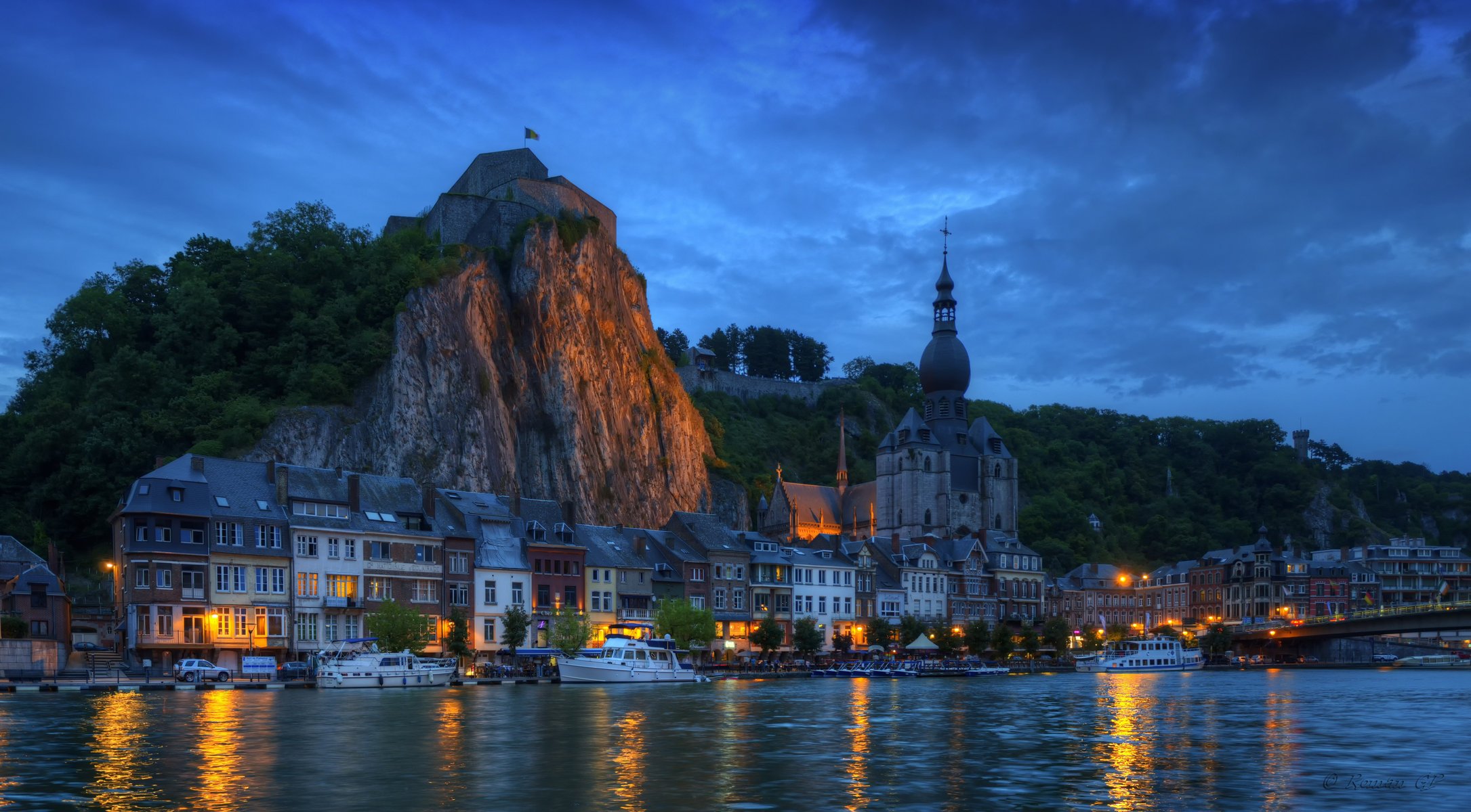 wallonie belgien dinan fluss rock nacht zuhause lichter yacht boot brücke