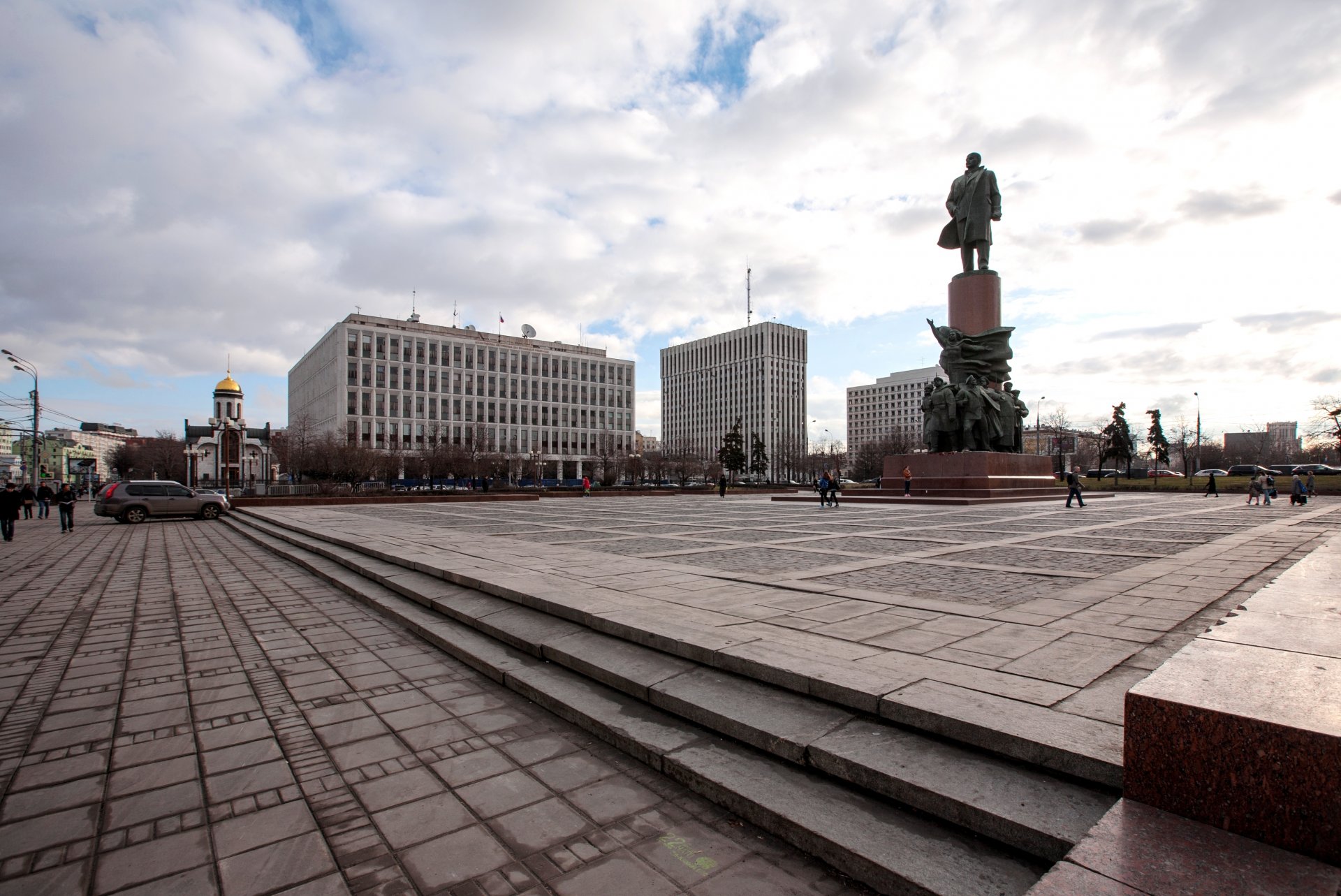 moskau kaluga im oktober platz kirche-kapelle der ikone der gottesmutter von kasan das gebäude des innenministeriums der russischen föderation das gebäude des justizministeriums der russischen föderation das denkmal für v.i.lenin