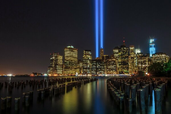 Glowing lights of Brooklyn at night