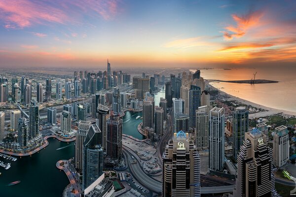 Der lebendige Himmel hing über Dubai