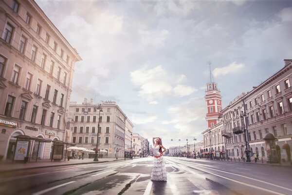 Sposa sulla strada della grande città