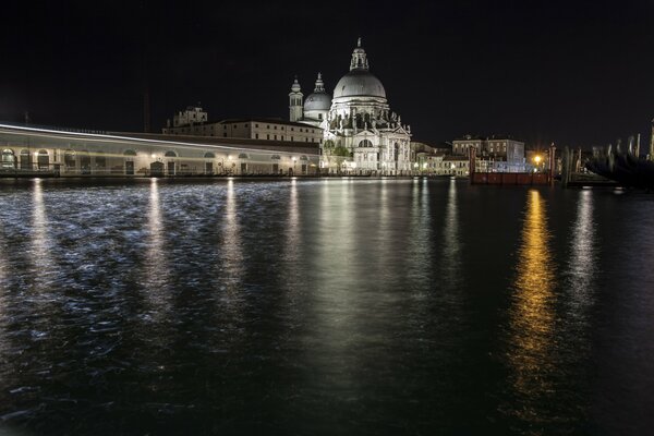 Venedig Italien Stadt bei Nacht