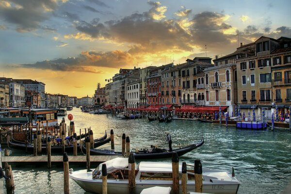 Evening boat dock on the Venice Canal