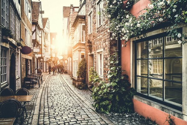 Sunrise on the streets of Paris