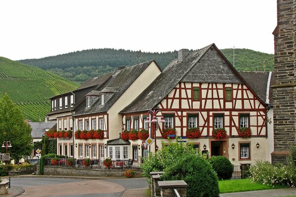 Casa normal alemana en la ciudad de Feldenz