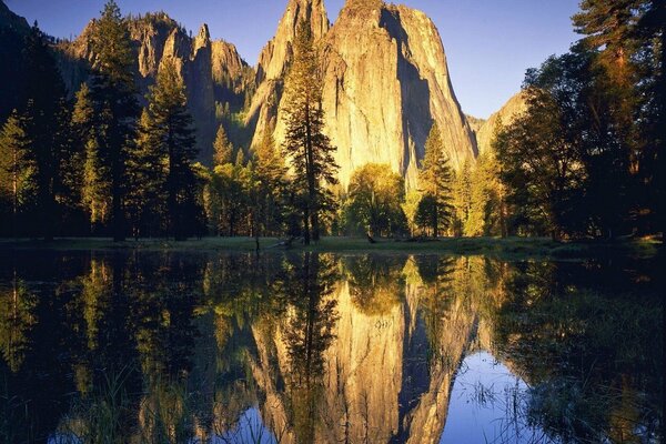 Landscape of the mountain from the lake