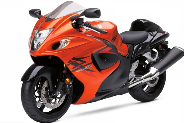 Motocicleta suzuki Hayabusa naranja brillante