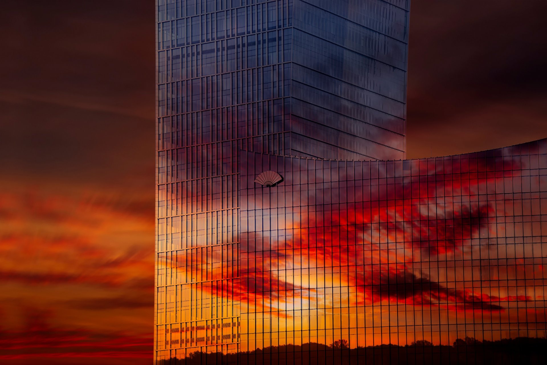 hanghai building sunset reflection