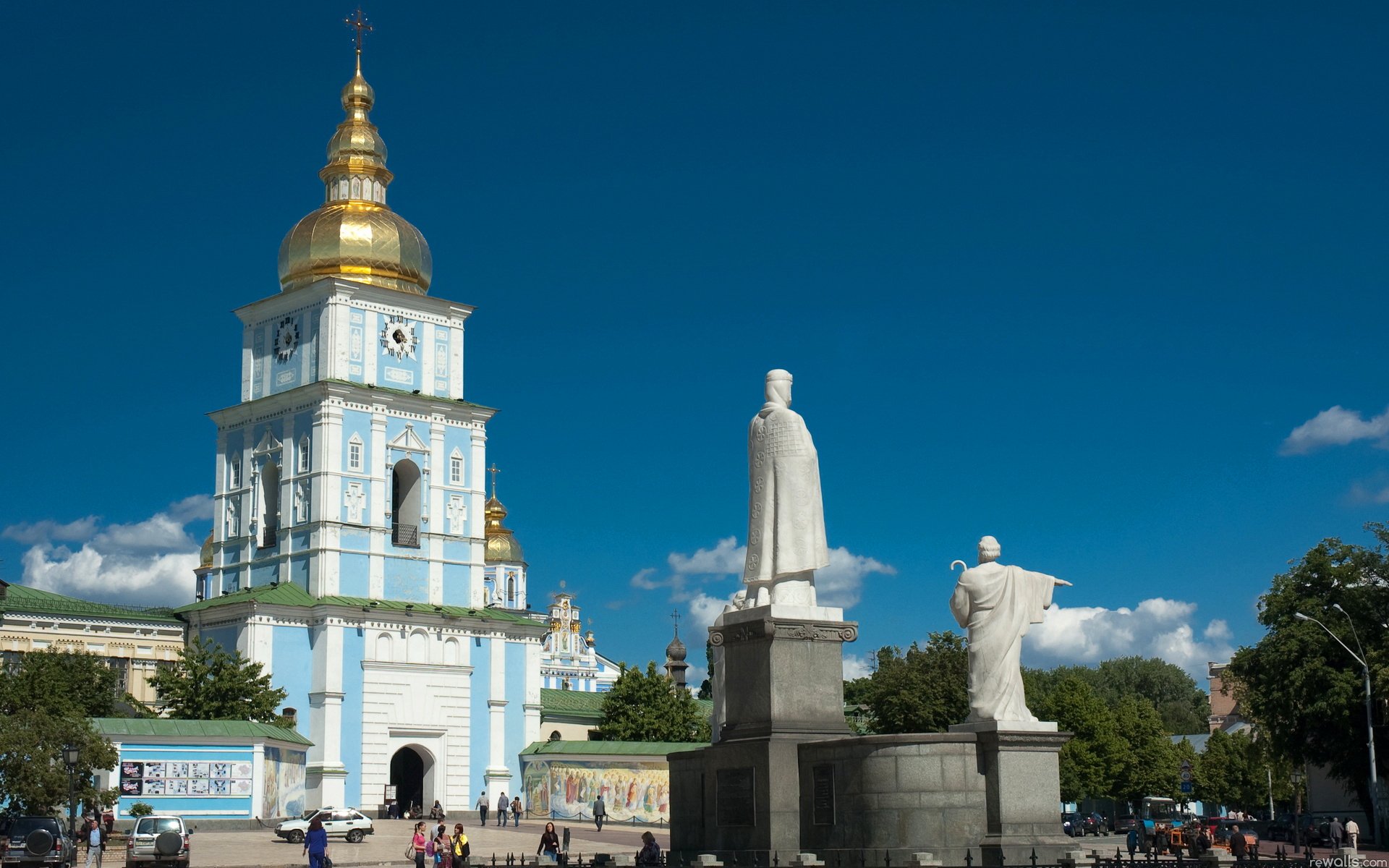 kiev ucraina cielo estate piazza cattedrale mikhailovsky monumento persone