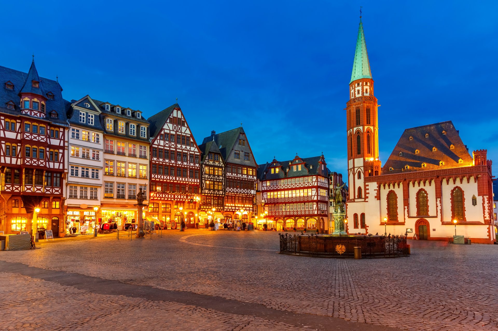 würzburg deutschland germany town night square lights lighting light lamps monuments house building